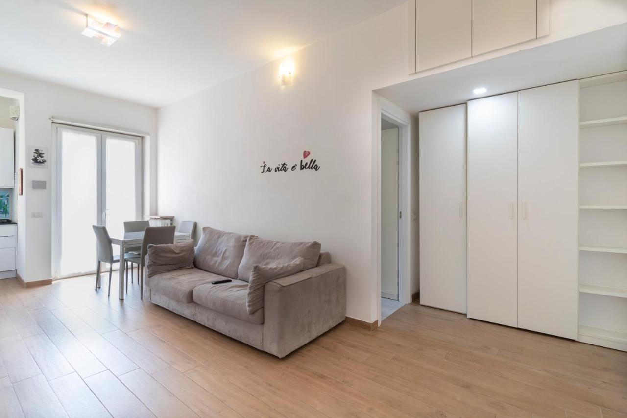 Altido Warm And Inviting Flat With Balcony Apartment Milan Luaran gambar