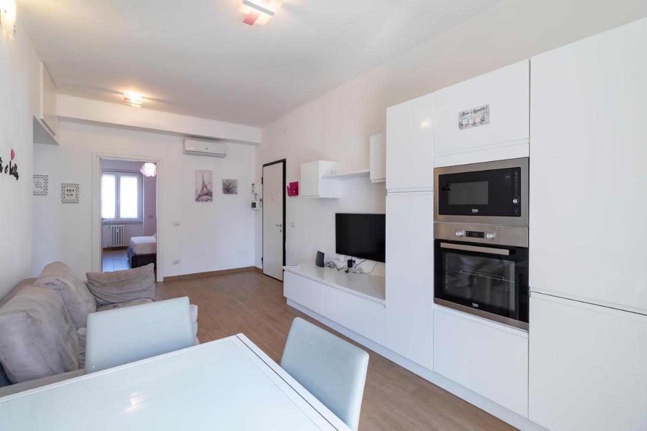 Altido Warm And Inviting Flat With Balcony Apartment Milan Luaran gambar